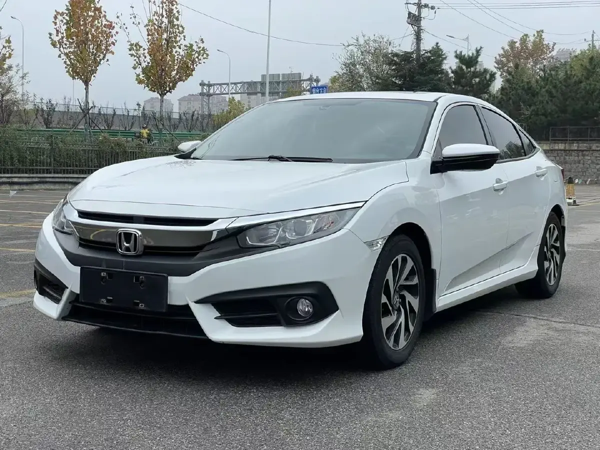 2016 Honda Civic 1.5T 177HP L4 CVT