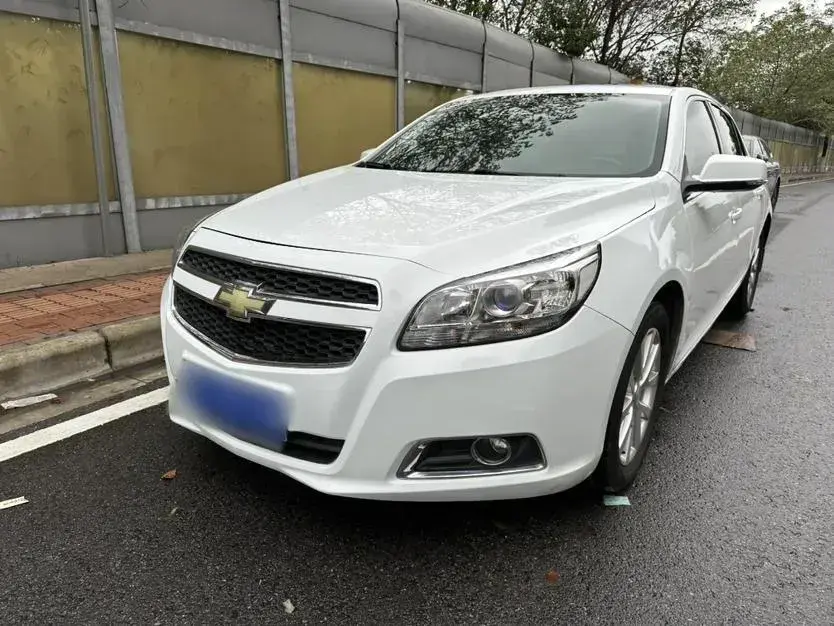 2013 Chevrolet Malibu 2.0L 154HP L4 6AT
