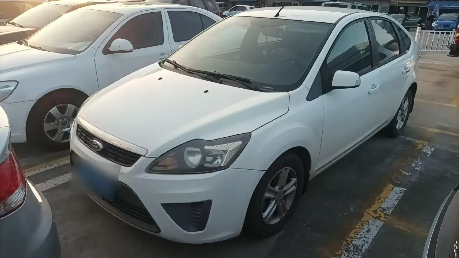 2012 Ford Focus 1.8L 124HP L4 5MT