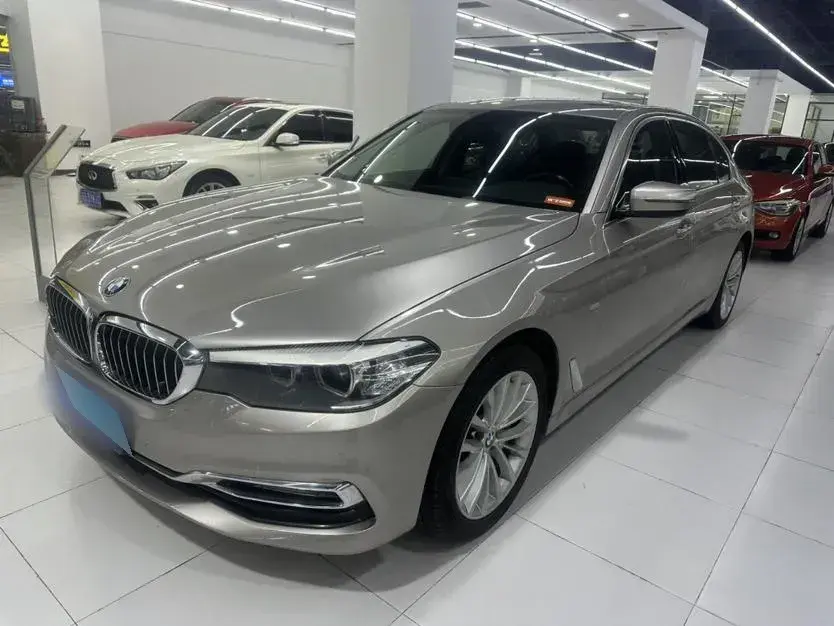 2018 BMW 5 Series 2.0T 252HP L4 8AT