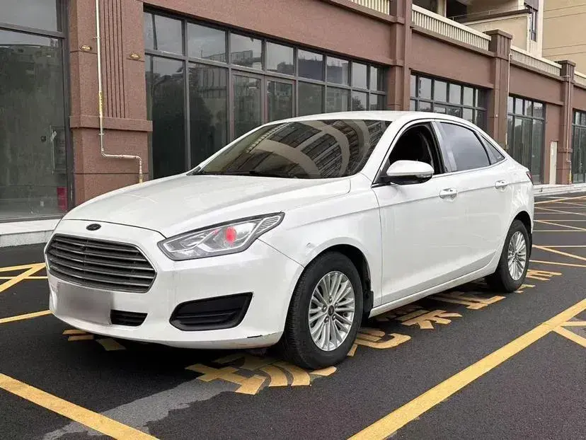 2017 Ford Escort 1.5L 113HP L4 5MT