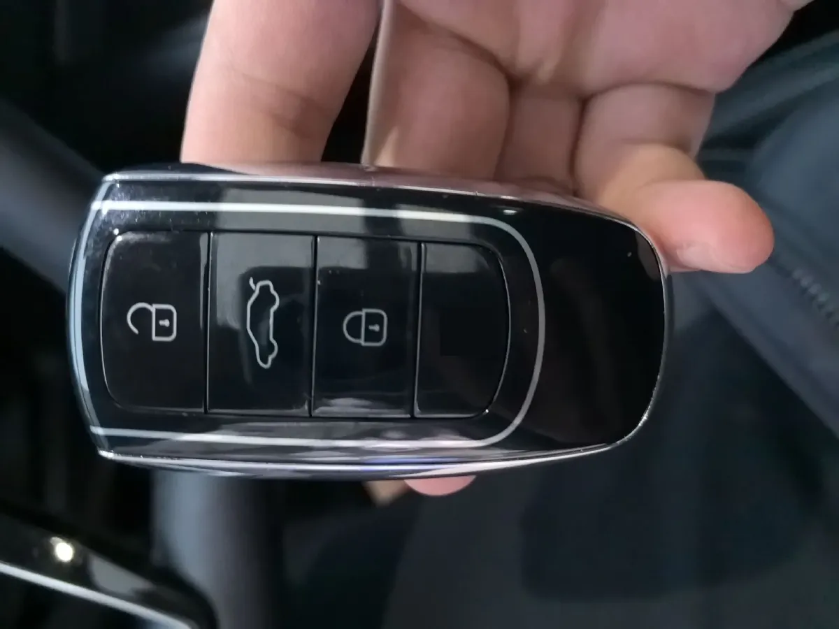 2022 Chery Arrizo 8 1.6T 197HP L4 7DCT,autocango,china used car exporter,china ev exporter,chinese used car exporter,chinese used ev exporter