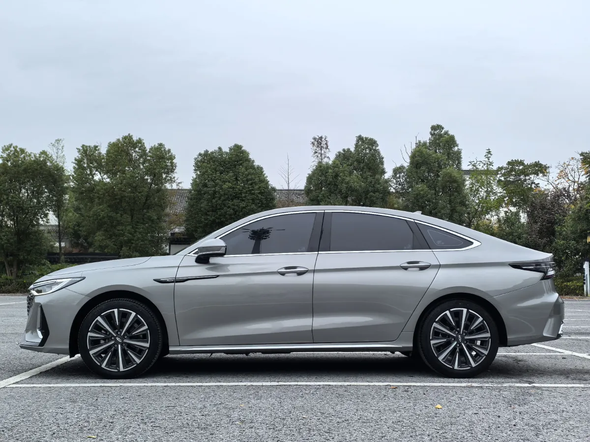 2022 Chery Arrizo 8 1.6T 197HP L4 7DCT,autocango,china used car exporter,china ev exporter,chinese used car exporter,chinese used ev exporter