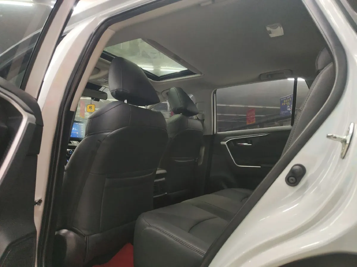 2022 Toyota RAV4 2.0L 171HP L4 CVT,autocango,china used car exporter,china ev exporter,chinese used car exporter,chinese used ev exporter