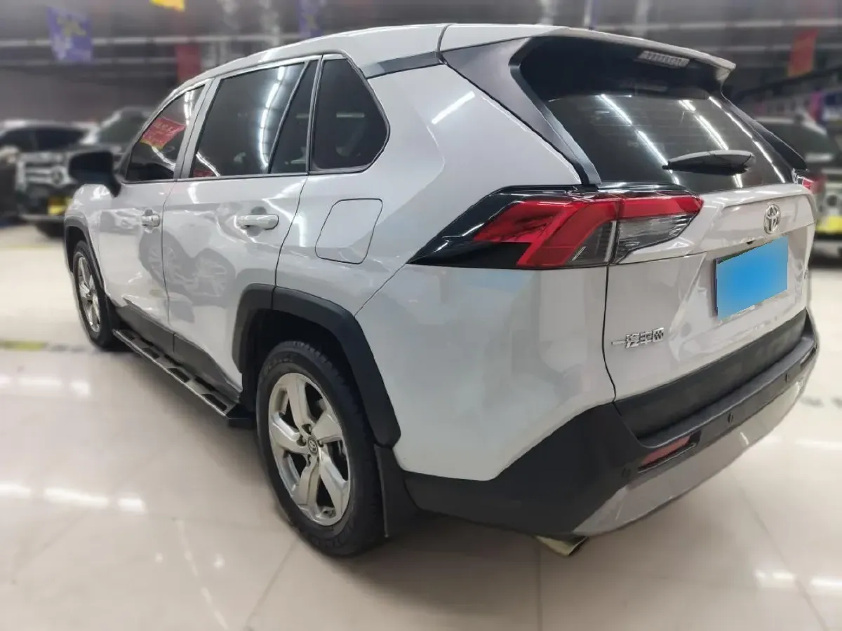 2022 Toyota RAV4 2.0L 171HP L4 CVT,autocango,china used car exporter,china ev exporter,chinese used car exporter,chinese used ev exporter