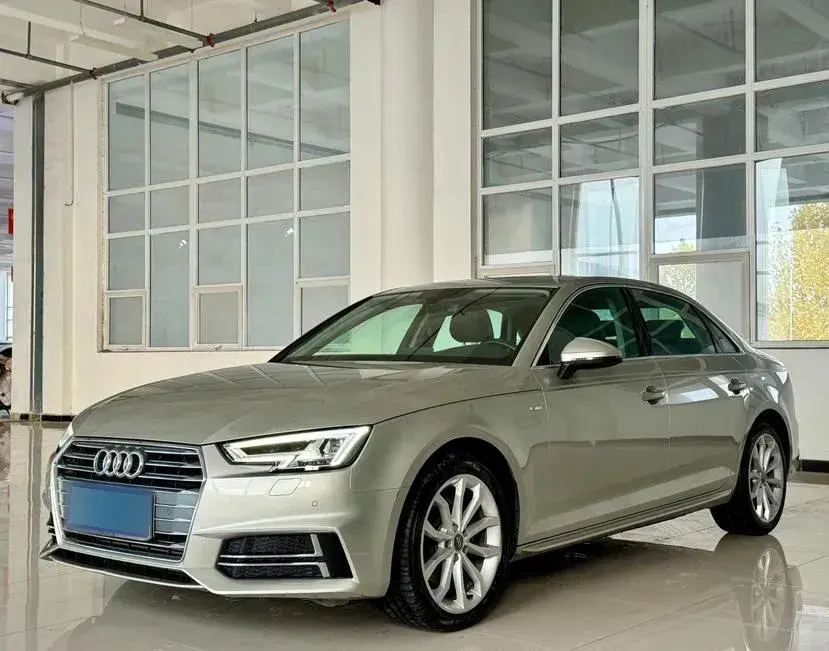 2018 Audi A4L 2.0T 190HP L4 7DCT