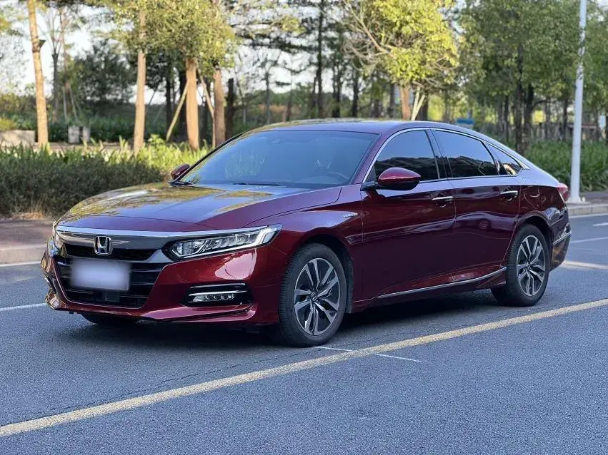 2018 Honda Accord 2.0L 146HP L4 E-CVT Hybrid