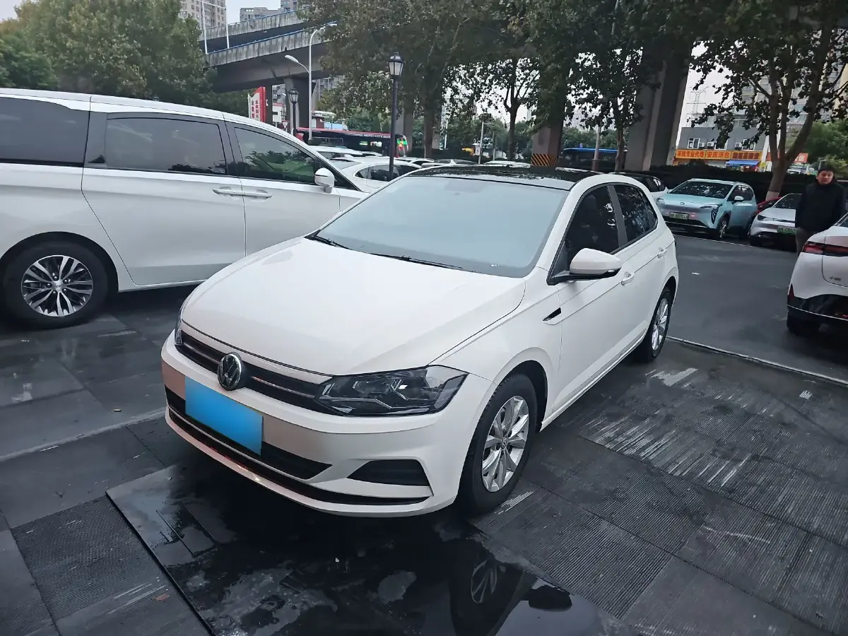 2019 Volkswagen Polo 1.5L 113HP L4 6AT