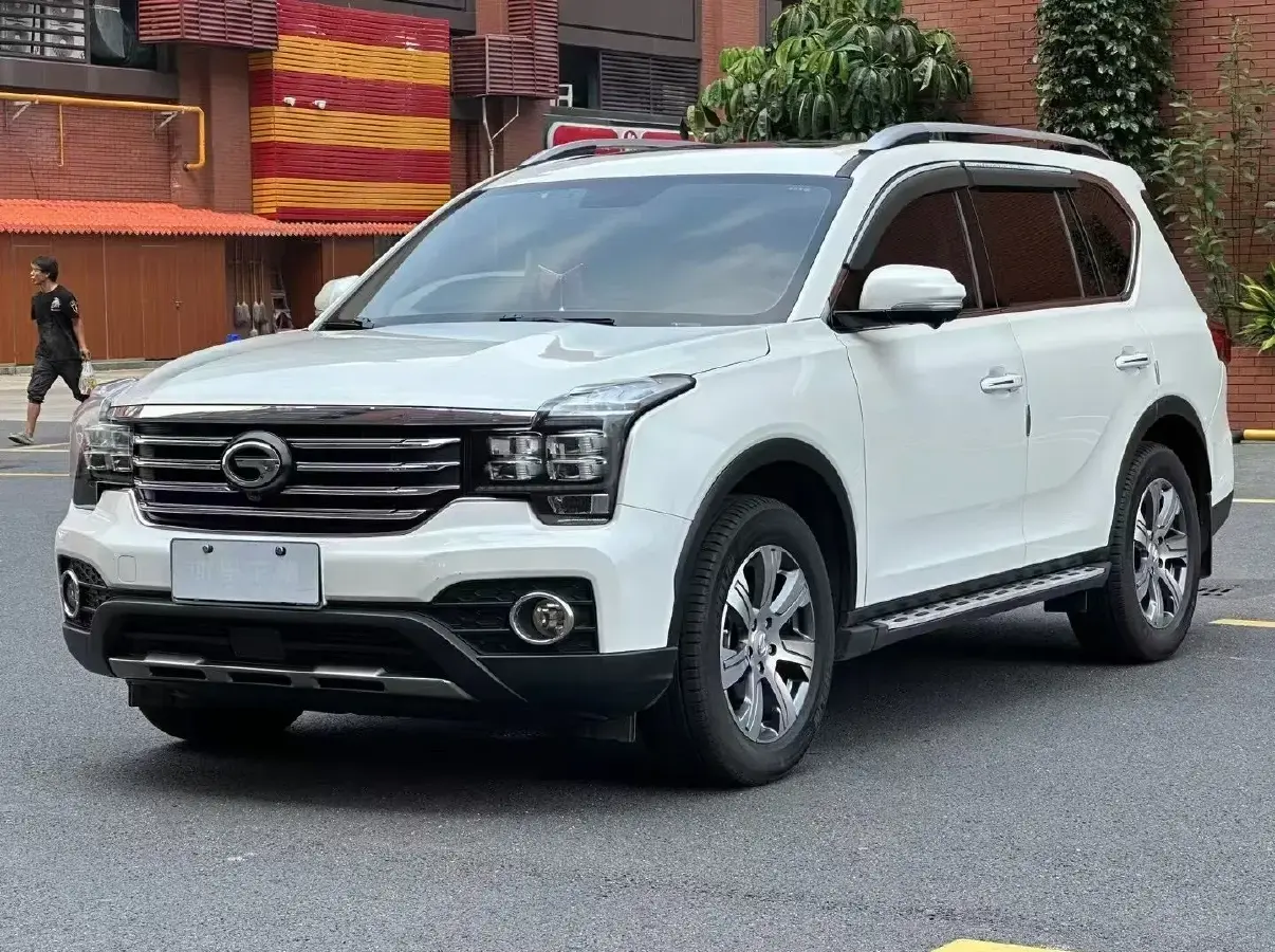 2017 GAC Trumpchi GS8 2.0T 201HP L4 6AT