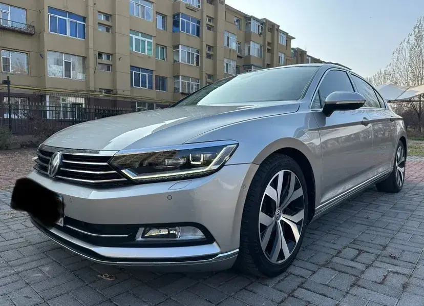 2017 Volkswagen Magotan 2.0T 220HP L4 7DCT