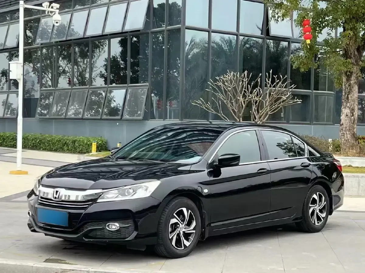 2016 Honda Accord 2.0L 155HP L4 CVT