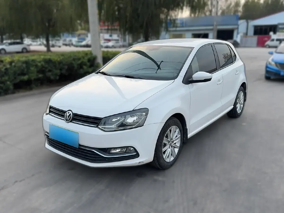 2014 Volkswagen Polo 1.6L 110HP L4 5MT