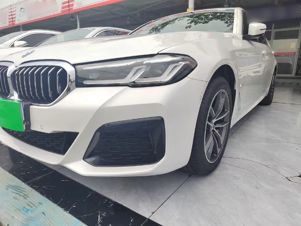 2022 BMW 5 Series 2.0T 184HP L4 8AT,autocango,china used car exporter,china ev exporter,chinese used car exporter,chinese used ev exporter