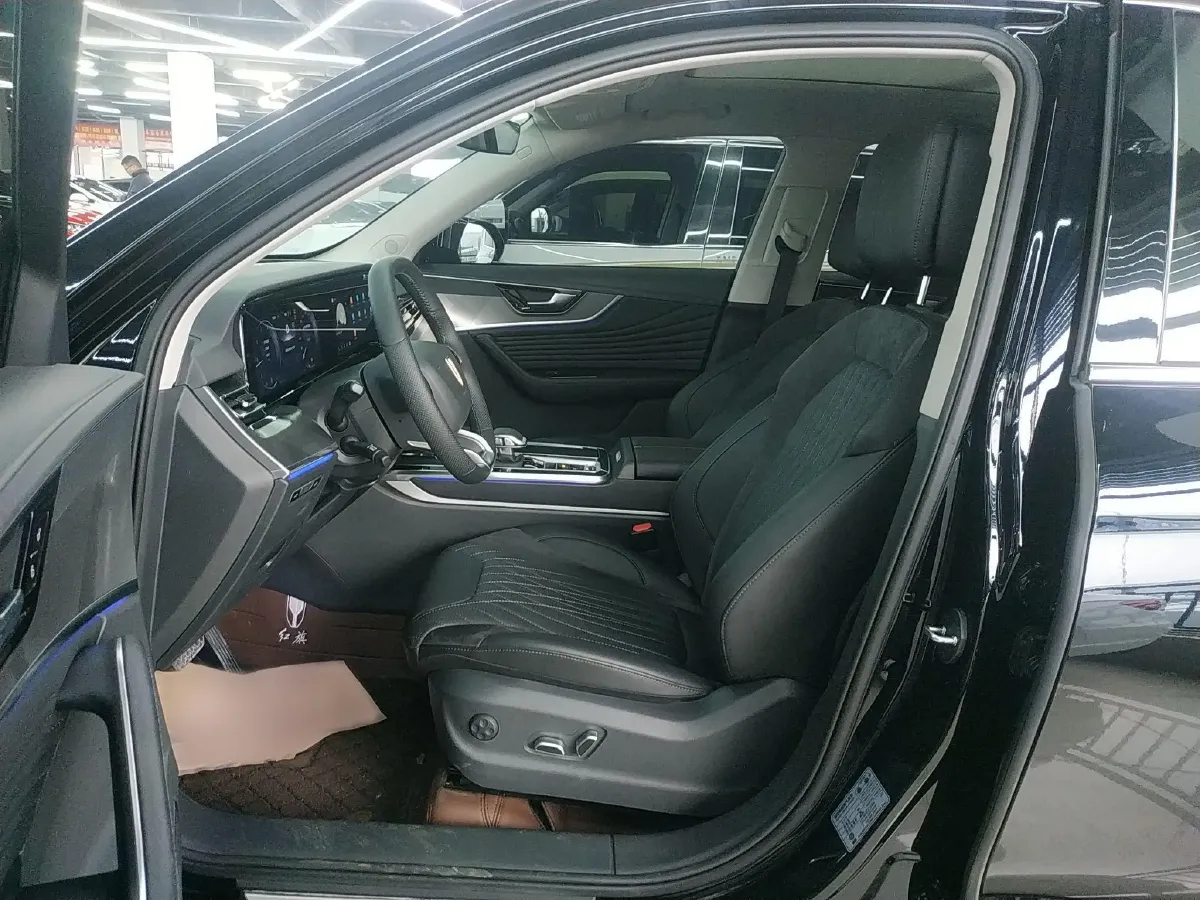 2023 HongQi HS5 2.0T 252HP L4 8AT,autocango,china used car exporter,china ev exporter,chinese used car exporter,chinese used ev exporter