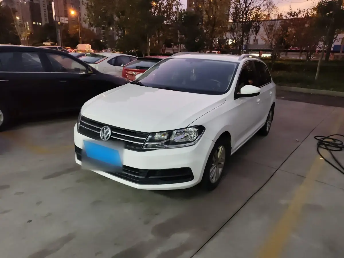 2017 Volkswagen Santana 1.6L 110HP L4 6AT