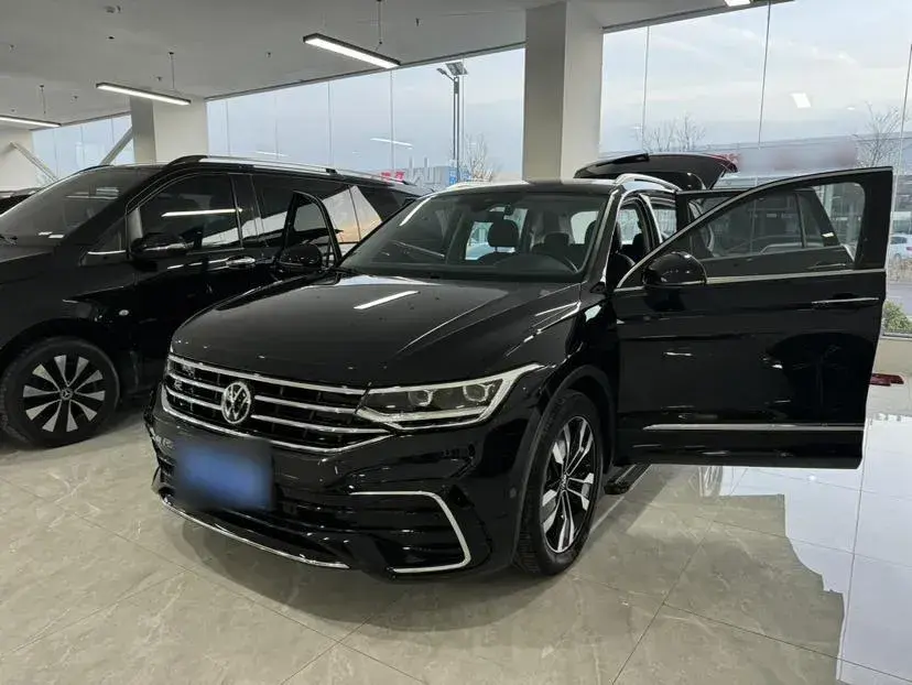 2023 Volkswagen Tiguan L 2.0T 186HP L4 7DCT