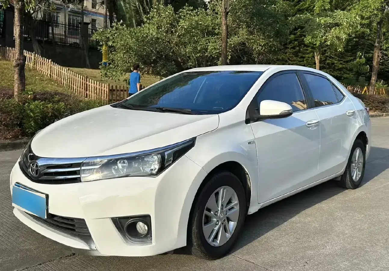 2017 Toyota Corolla 1.6L 122HP L4 CVT