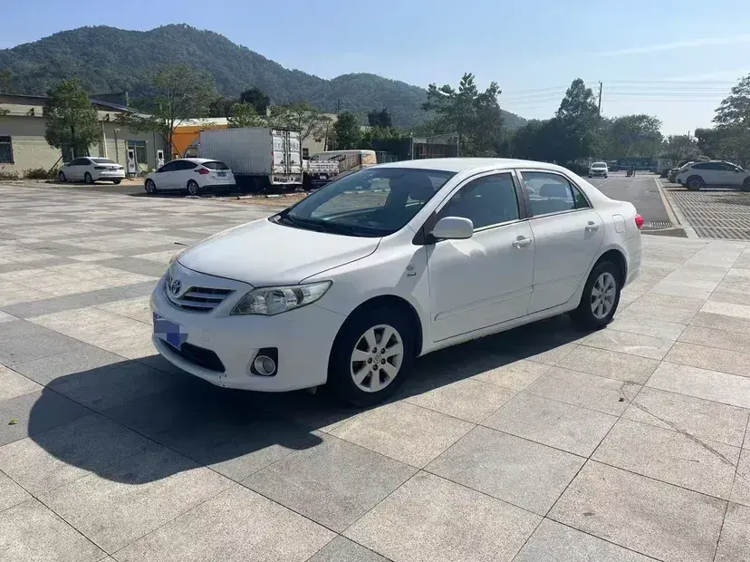 2011 Toyota Corolla 1.6L 122HP L4 4AT