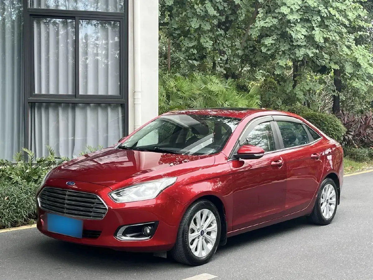 2017 Ford Escort 1.5L 113HP L4 6AT