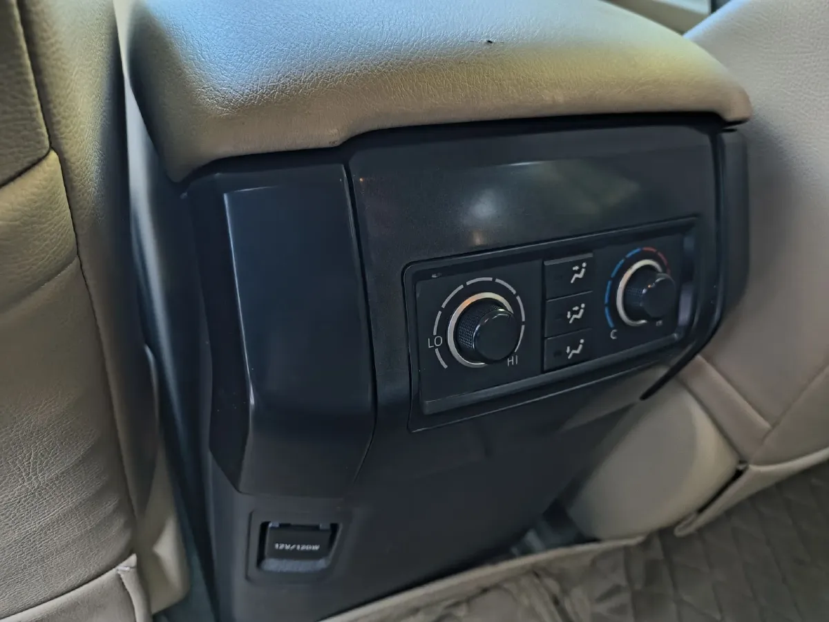 2004 Toyota Land Cruiser Prado 4.0L 243HP V6 5AT,autocango,china used car exporter,china ev exporter,chinese used car exporter,chinese used ev exporter