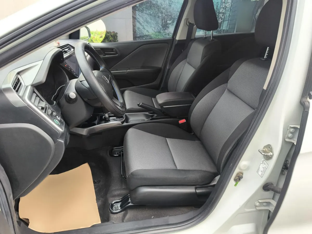 2017 Honda Gienia 1.5L 131HP L4 CVT,autocango,china used car exporter,china ev exporter,chinese used car exporter,chinese used ev exporter