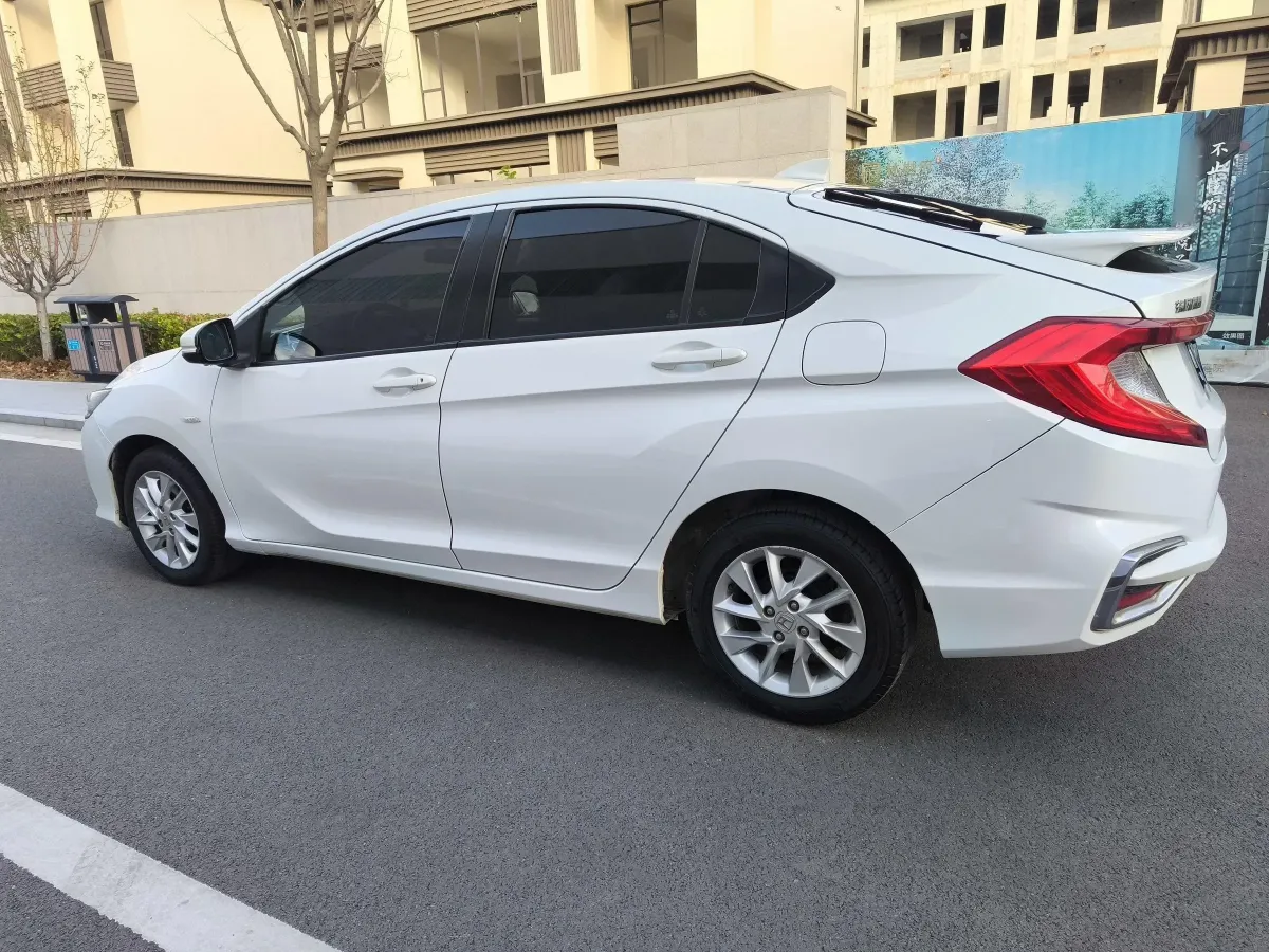 2017 Honda Gienia 1.5L 131HP L4 CVT,autocango,china used car exporter,china ev exporter,chinese used car exporter,chinese used ev exporter