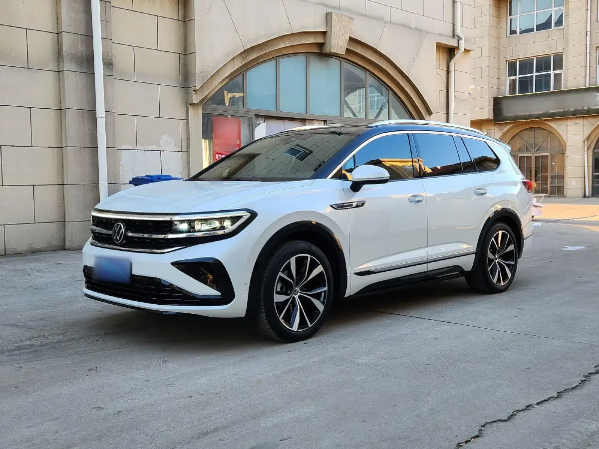 2021 Volkswagen Talagon 2.0T 220HP L4 7DCT