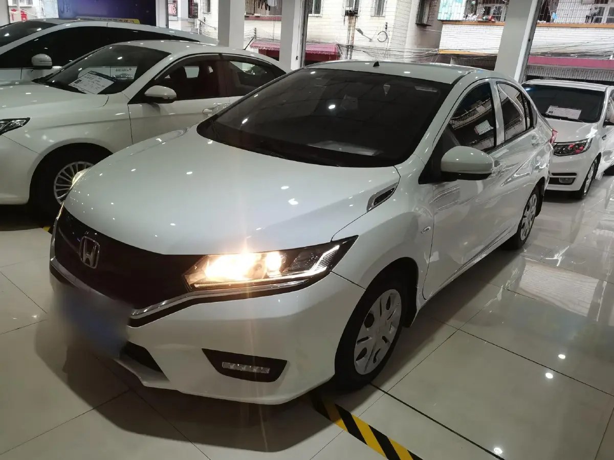 2016 Honda Greiz 1.5L 131HP L4 CVT
