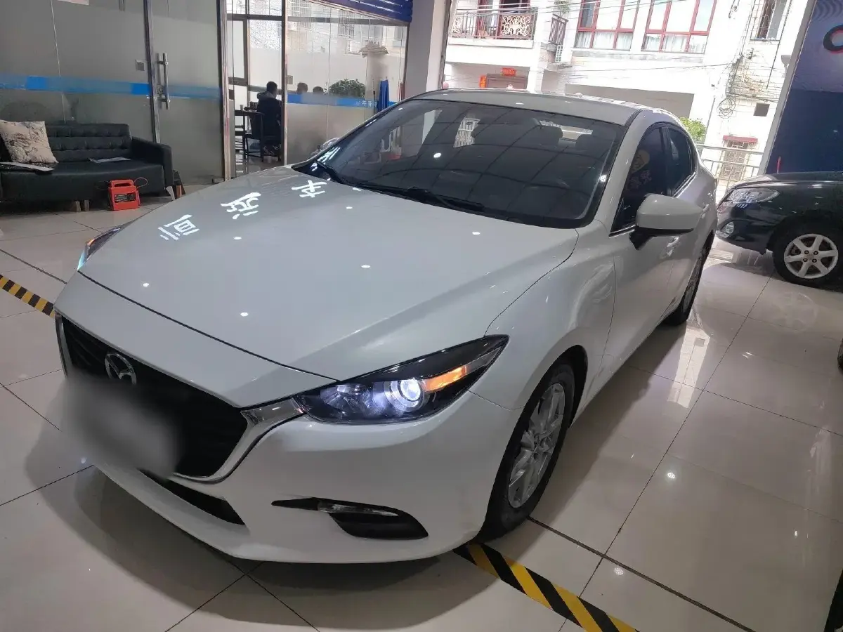 2017 Mazda 3 Axela 1.5L 117HP L4 6AT