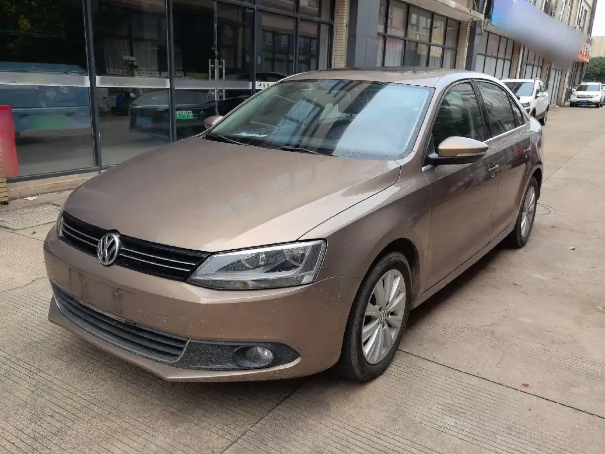 2014 Volkswagen Sagitar 1.6L 105HP L4 6AT