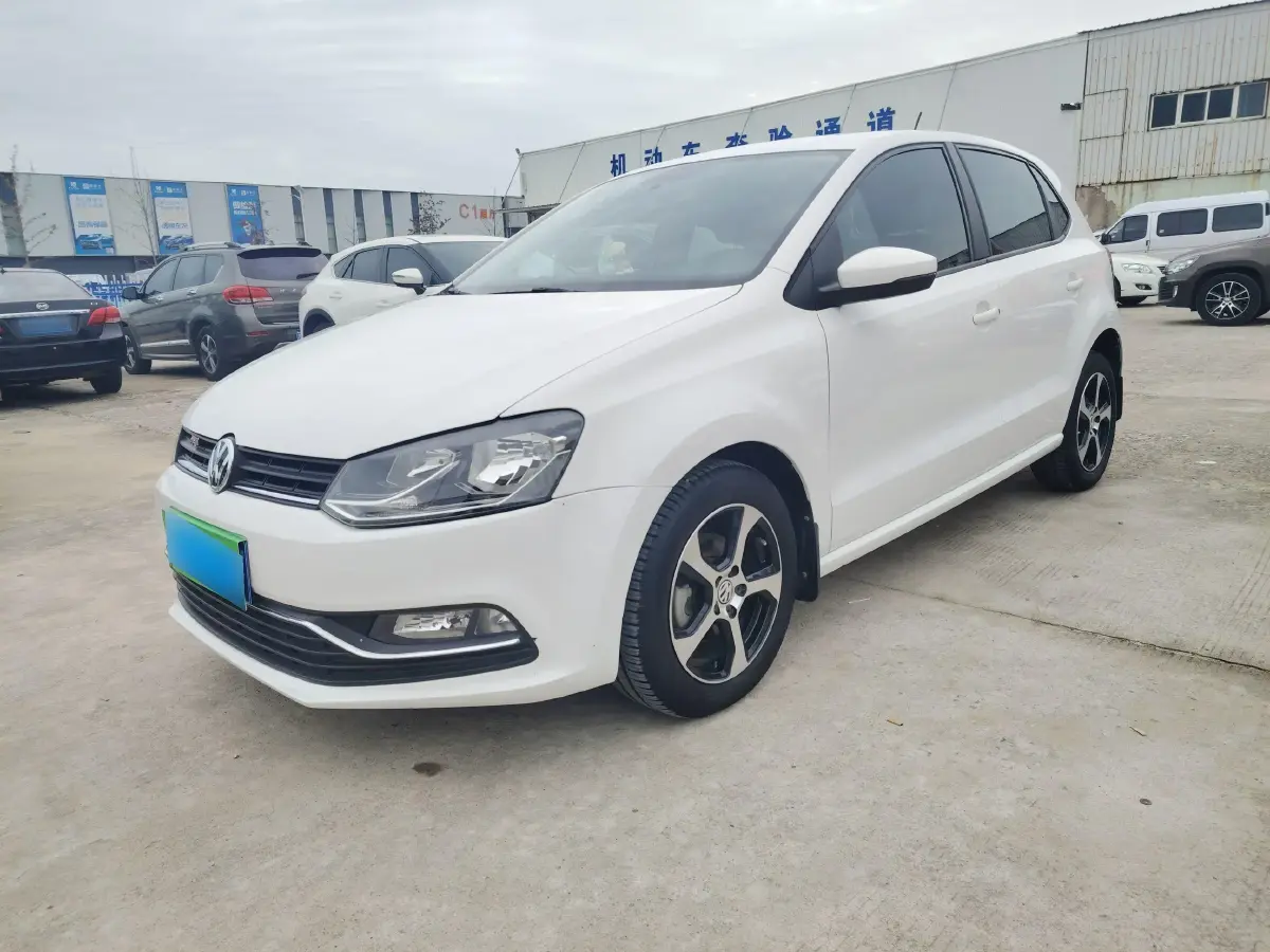 2018 Volkswagen Polo 1.5L 110HP L4 6AT