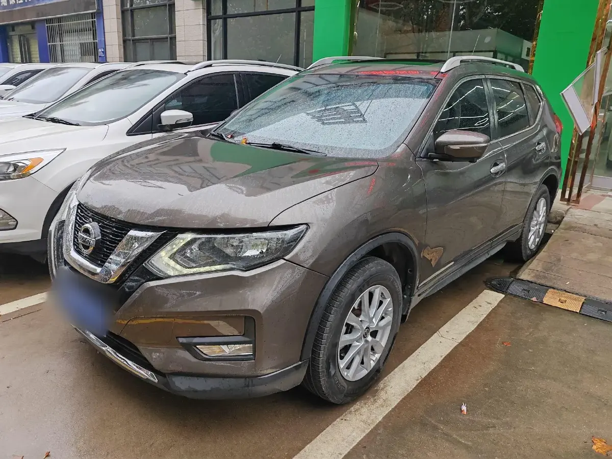2017 Nissan X-Trail 2.0L 150HP L4 CVT