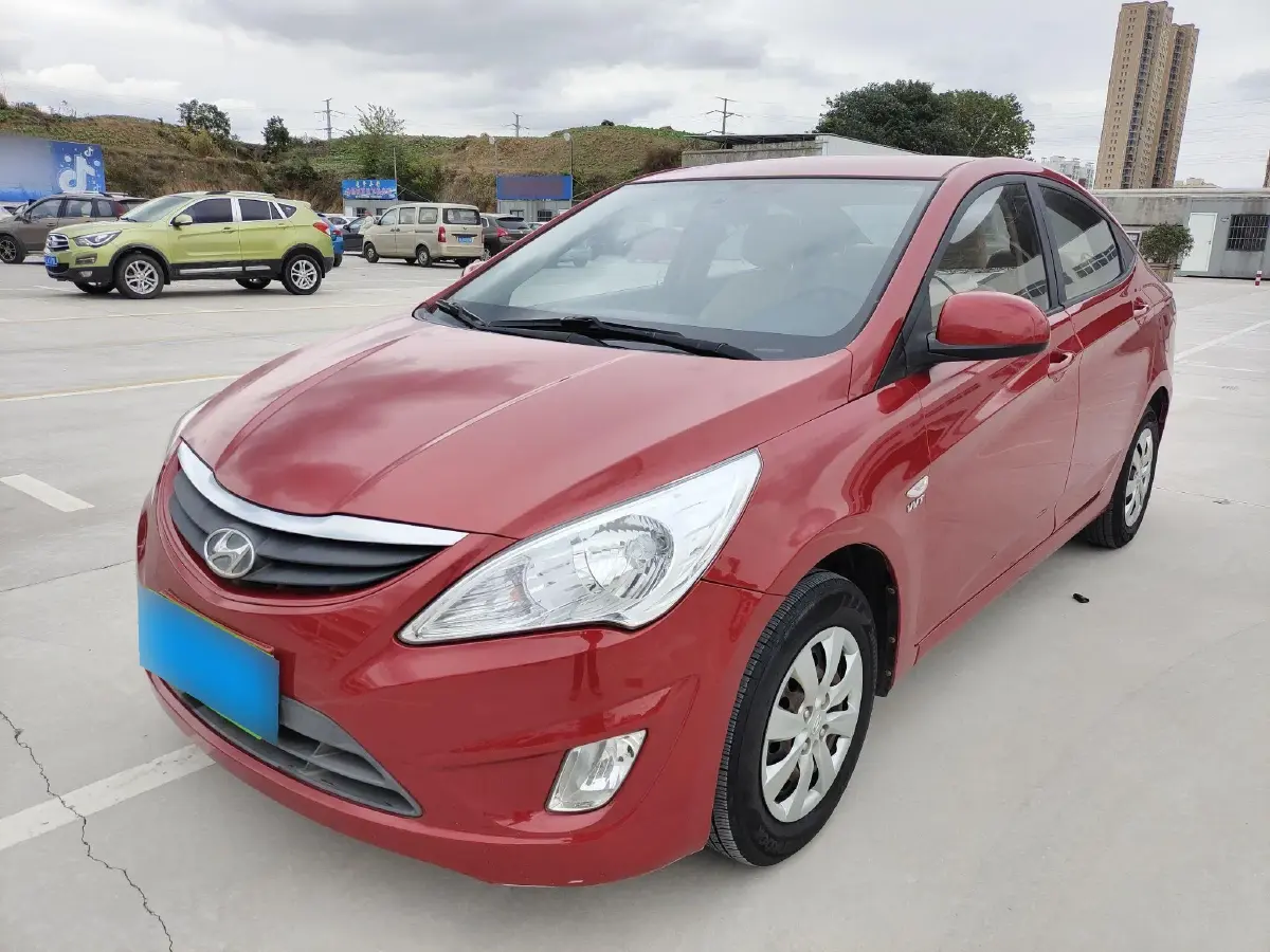 2010 Hyundai Reina 1.4L 107HP L4 4AT
