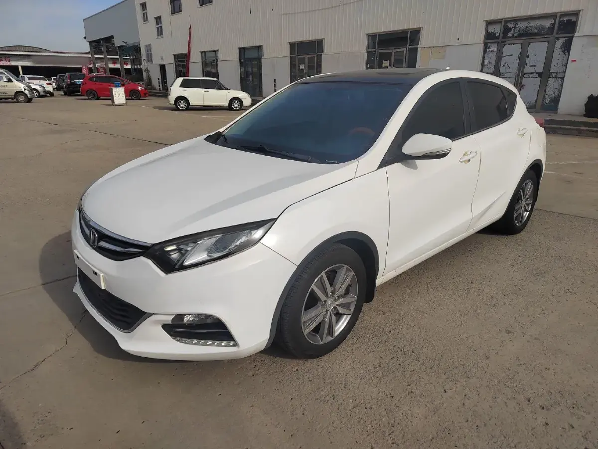 2015 ChangAn Eado XT 1.6L 125HP L4 5MT