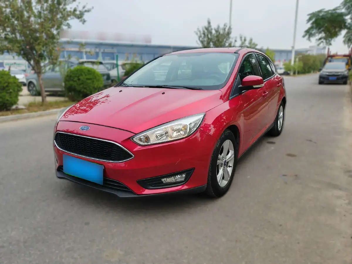 2015 Ford Focus 1.6L 125HP L4 6DCT