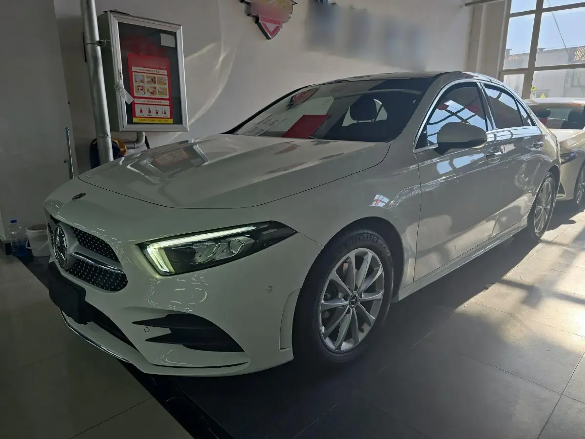 2021 Mercedes-Benz A Class 1.3T 163HP L4 7DCT
