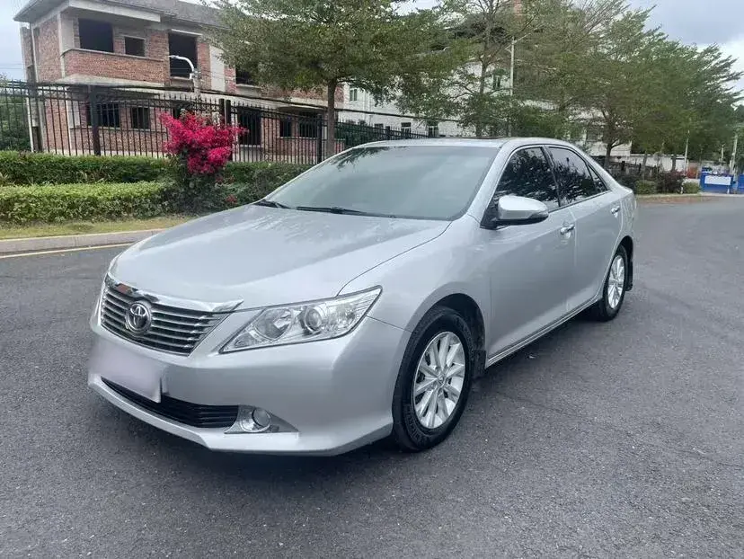 2013 Toyota Camry 2.0L 148HP L4 4AT