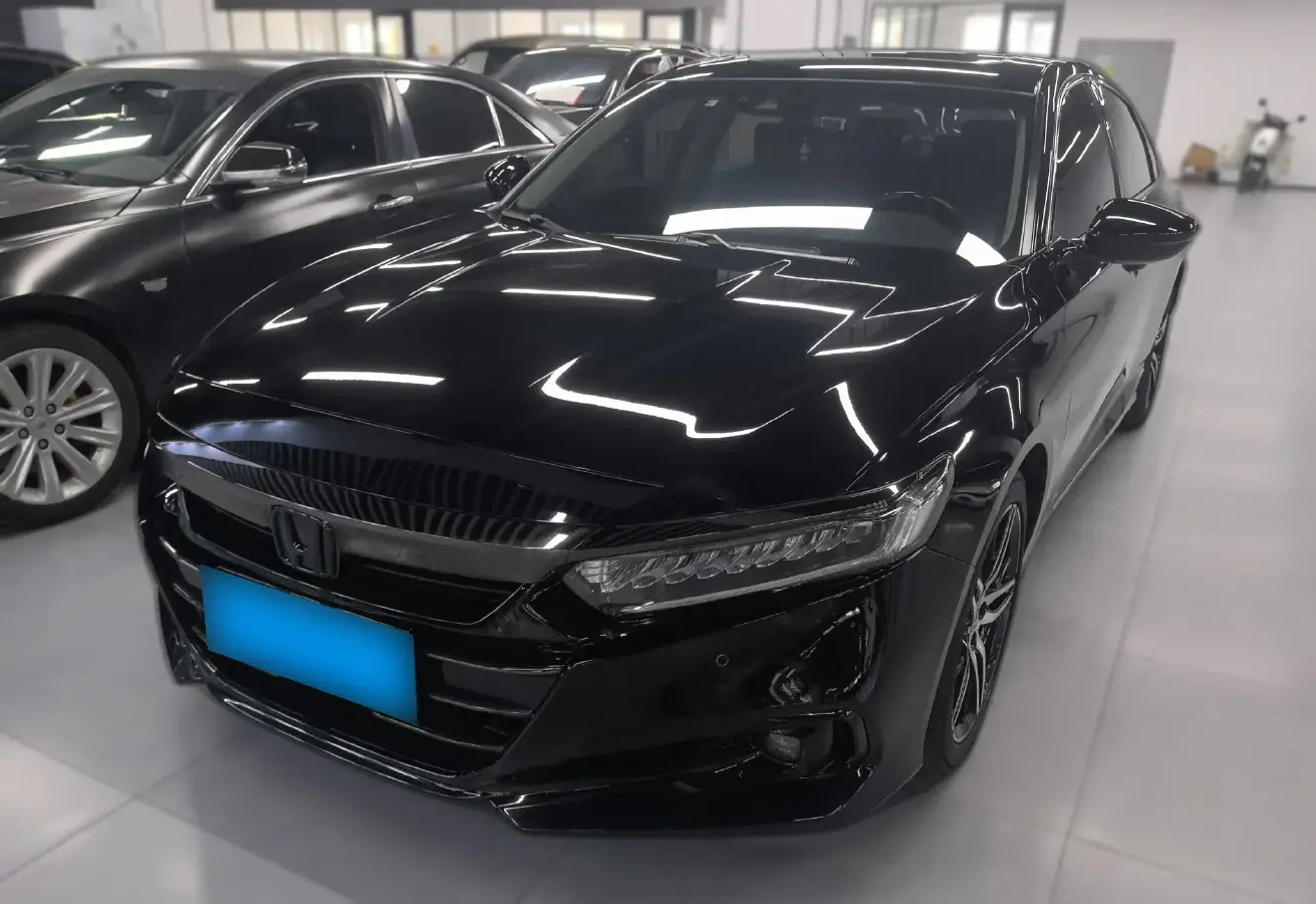 2022 Honda Accord 2.0L 146HP L4 E-CVT Hybrid