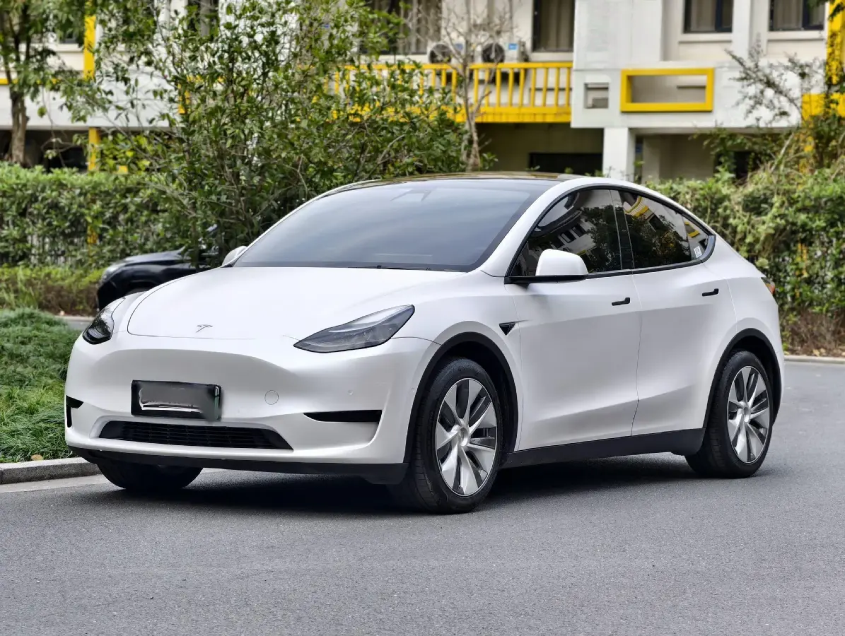 2022 Tesla Model Y BEV 60KWH