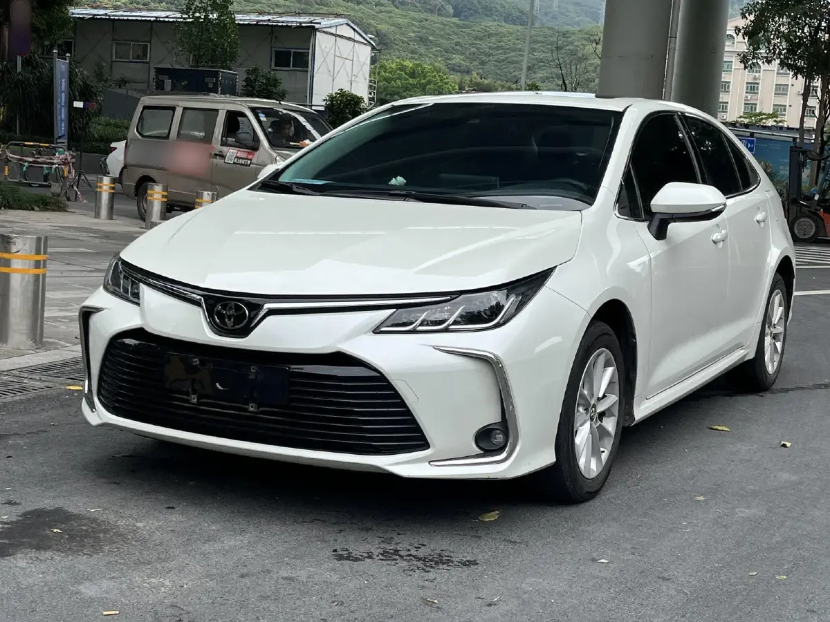 2021 Toyota Corolla 1.2T 116HP L4 CVT