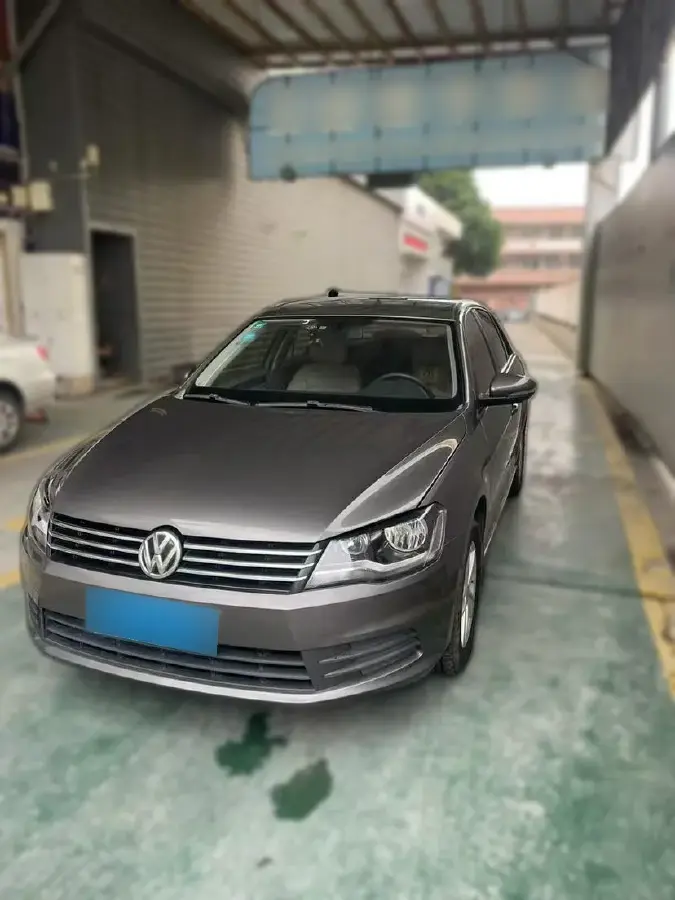 2013 Volkswagen Bora 1.6L 105HP L4 6AT