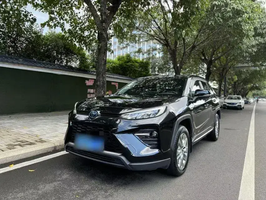 2020 Toyota Wildlander 2.5L 178HP L4 E-CVT Hybrid