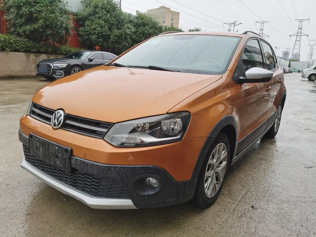 2014 Volkswagen Polo 1.6L 110HP L4 6AT