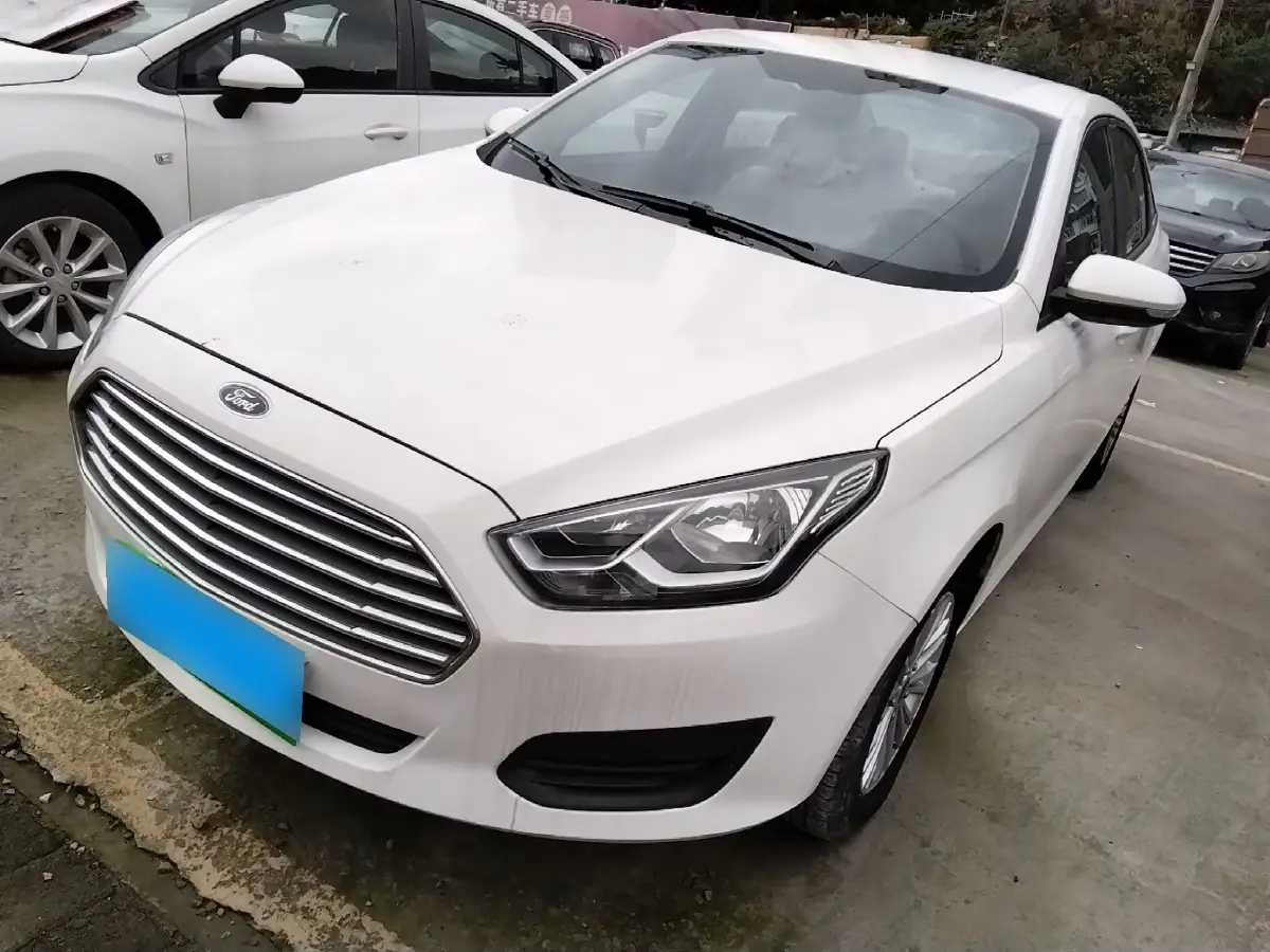 2017 Ford Escort 1.5L 113HP L4 6AT