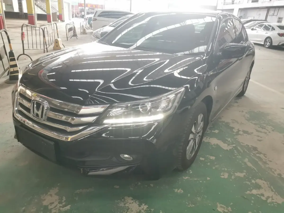 2015 Honda Accord 2.0L 155HP L4 CVT