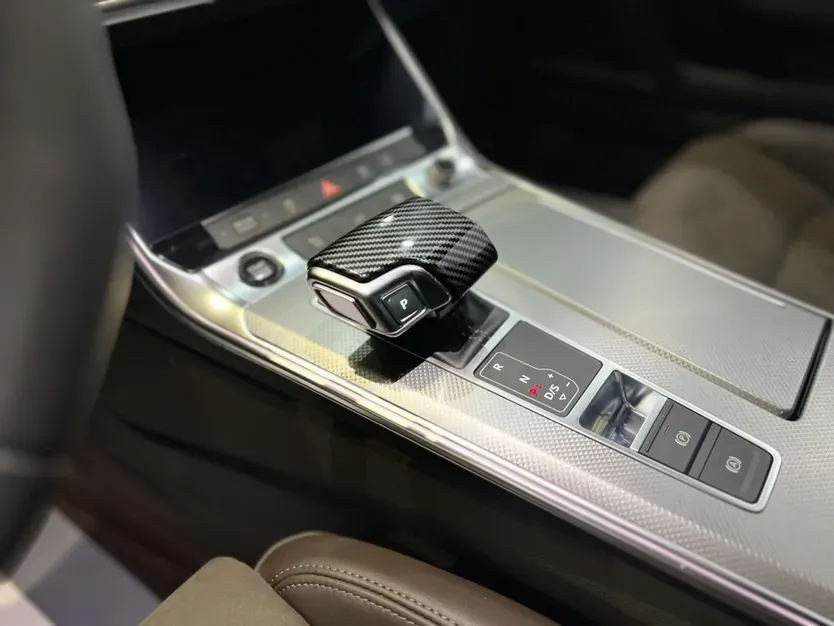 2022 Audi A7L 2.0T 245HP L4 7DCT,autocango,china used car exporter,china ev exporter,chinese used car exporter,chinese used ev exporter