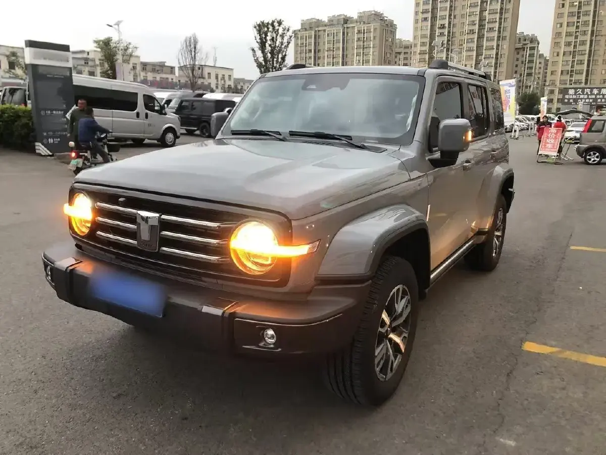 2021 Tank 300 2.0T 227HP L4 8AT