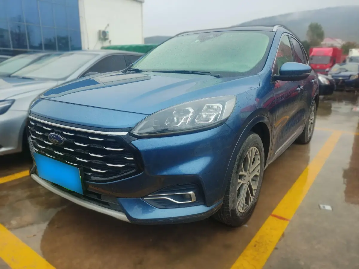 2020 Ford Escape 2.0T 248HP L4 8AT