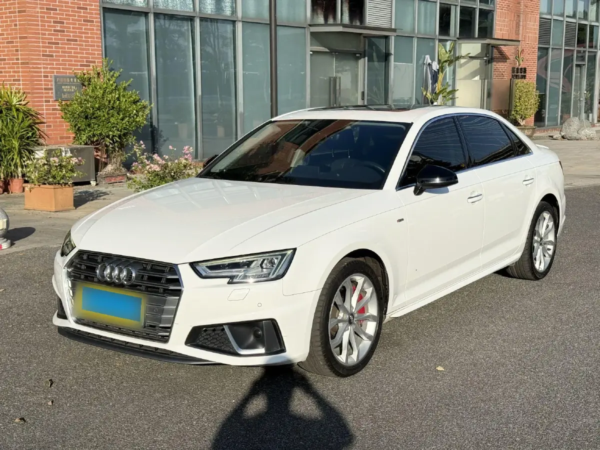 2019 Audi A4L 2.0T 252HP L4 7DCT
