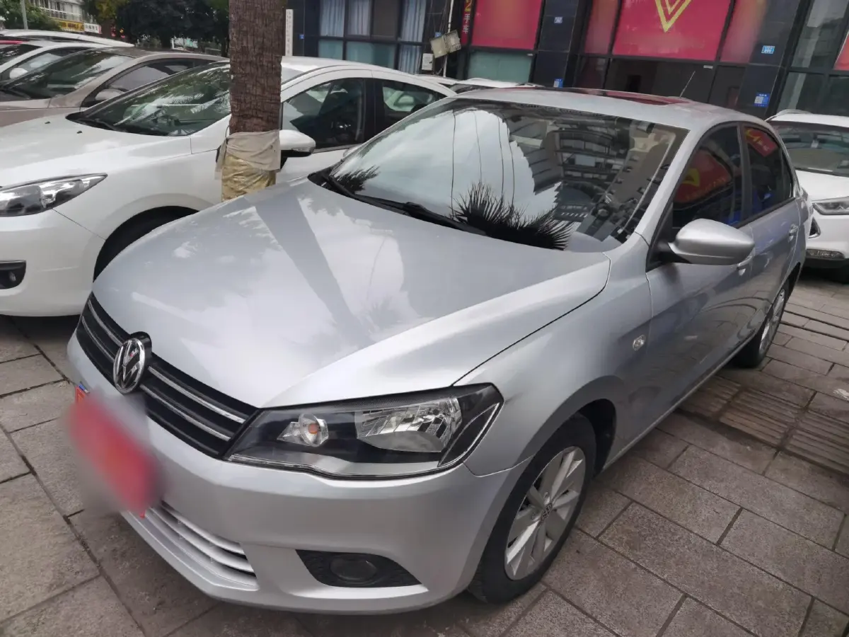 2015 Volkswagen Jetta 1.6L 110HP L4 6AT